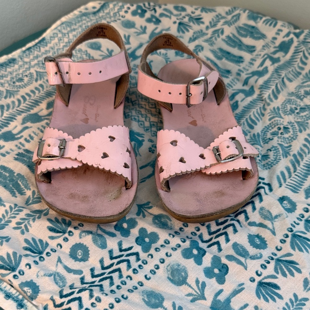 Saltwater kids Sandals- pink with hearts